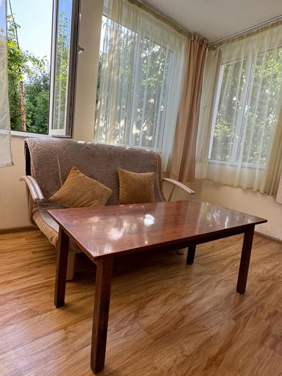 Center Hotel Goris Ngoại thất bức ảnh